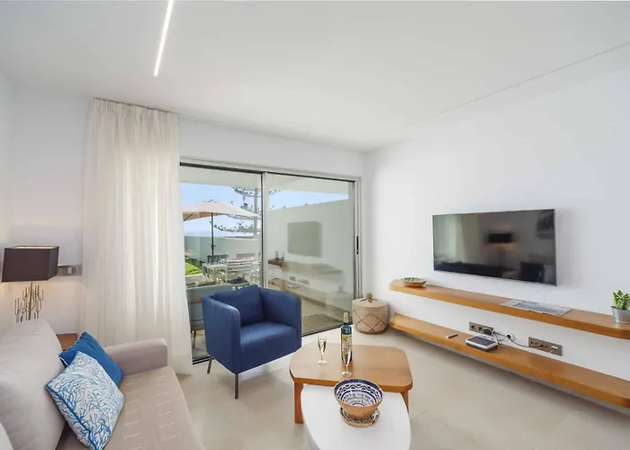 فيلة Marina Azul *